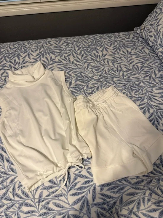 Off White Women’s Turtleneck Top & Shorts Set❗️ - Picture 7 of 8